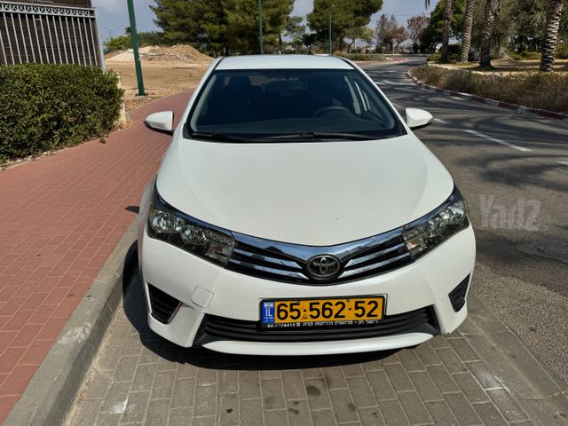 טויוטה קורולה