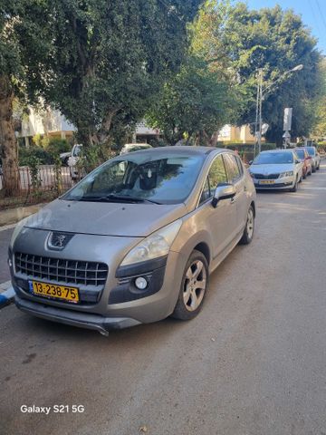 פיג'ו 3008