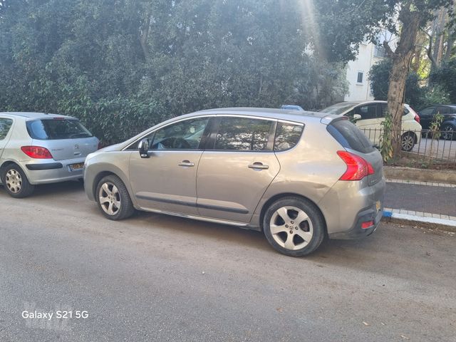 פיג'ו 3008