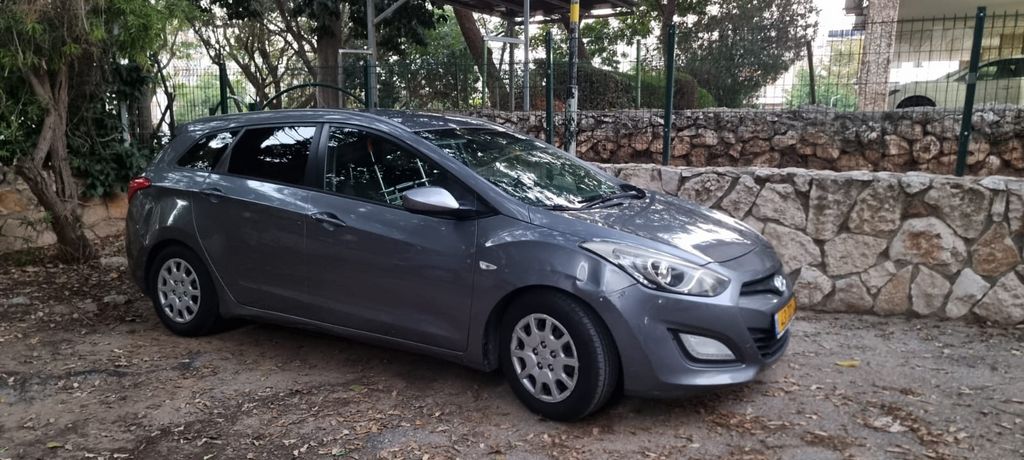 יונדאי i30