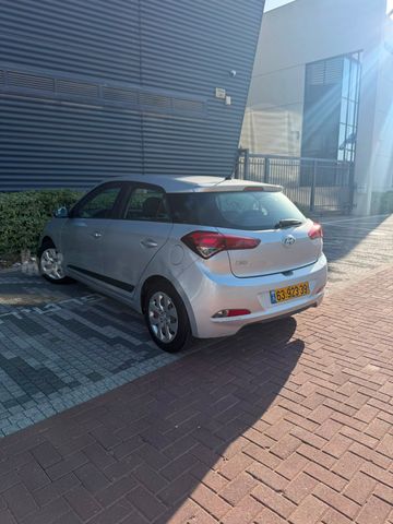 יונדאי i20