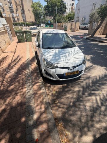 יונדאי i20