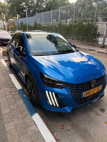 פיג'ו 208