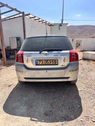 טויוטה קורולה