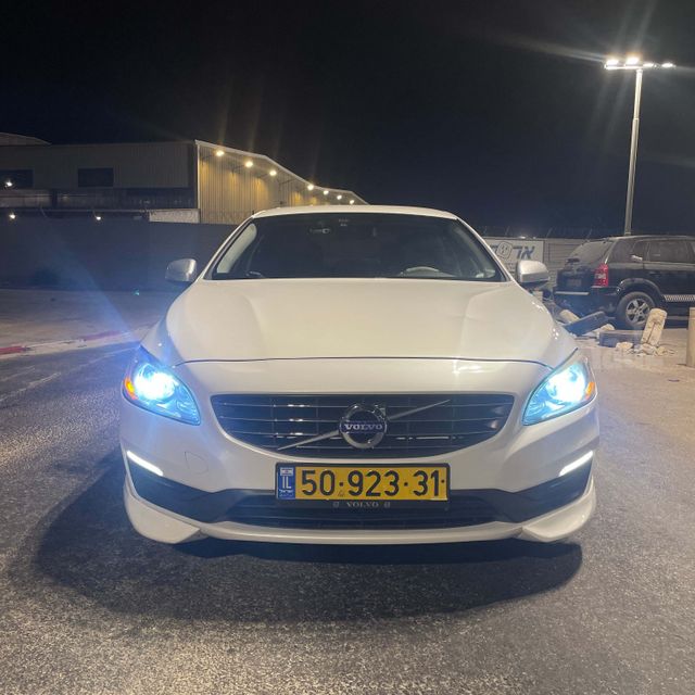 וולוו S60