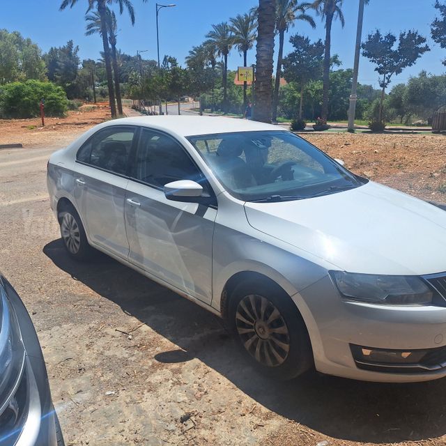 מודעת רכב סקודה ראפיד