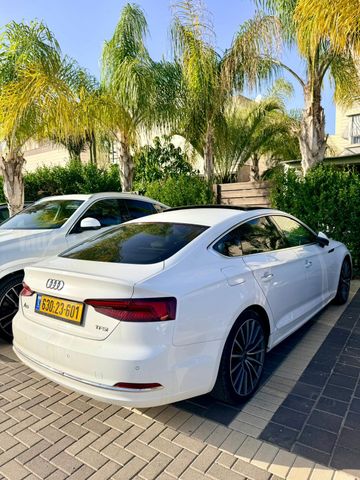 אאודי A5