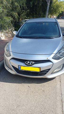 יונדאי i30