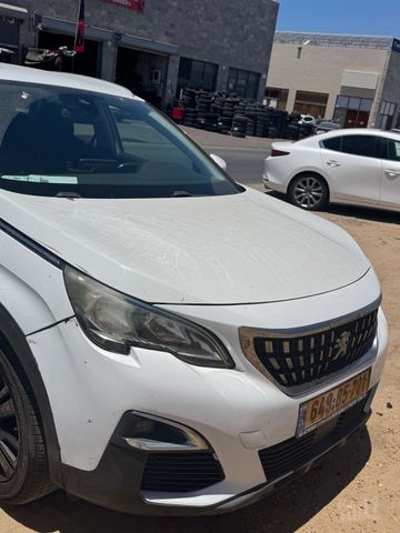 פיג'ו 3008
