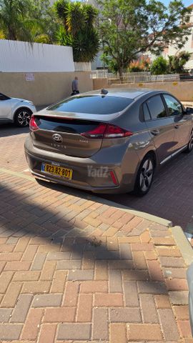 יונדאי איוניק