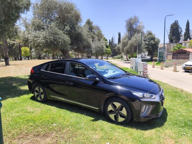 יונדאי איוניק