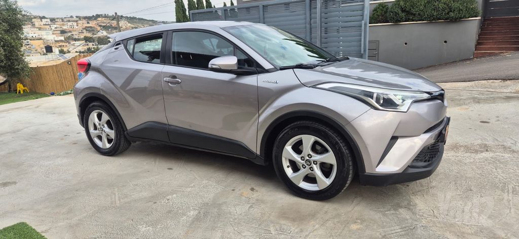 טויוטה C-HR