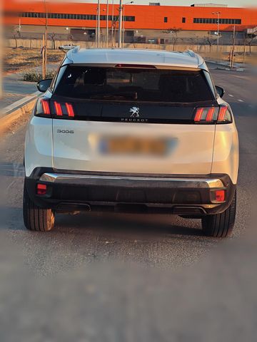 פיג'ו 3008