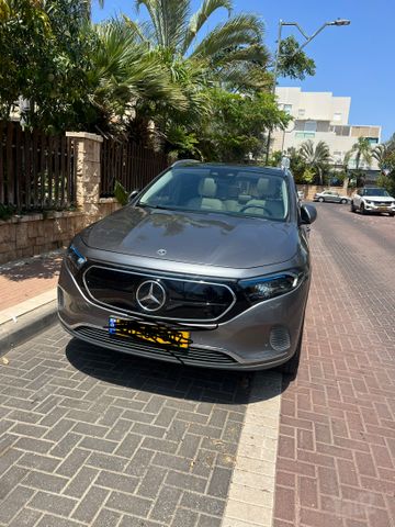 מרצדס-בנץ EQA