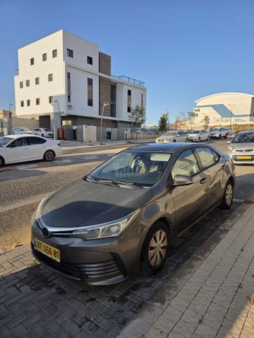 טויוטה קורולה