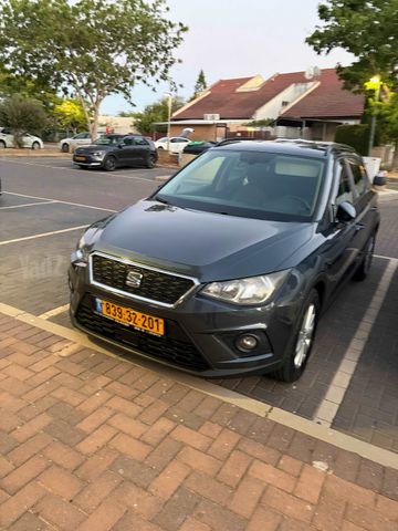סיאט ארונה