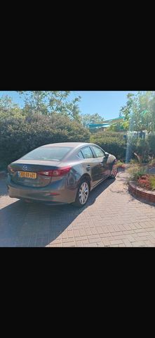 מודעת רכב מאזדה 3