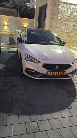 סיאט לאון