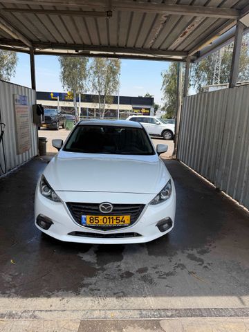 מודעת רכב מאזדה 3