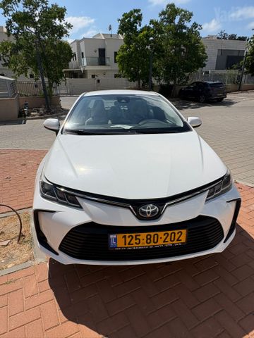 טויוטה קורולה