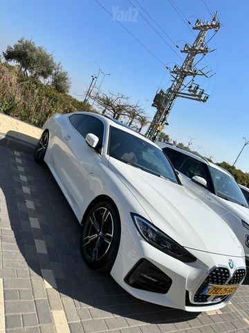 מודעת רכב ב מ וו סדרה 4
