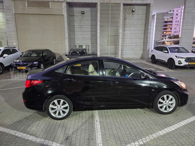 מודעת רכב יונדאי אקסנט i25