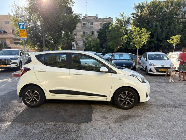 יונדאי i10