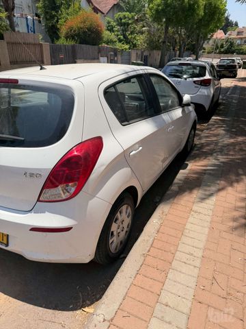 יונדאי i20