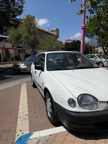 טויוטה קורולה