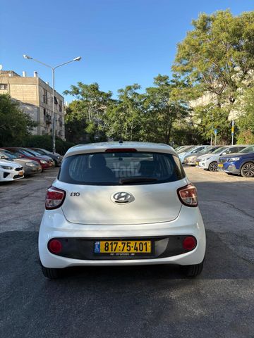 יונדאי i10