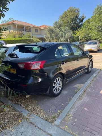 מיצובישי לנסר