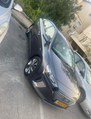 יונדאי איוניק