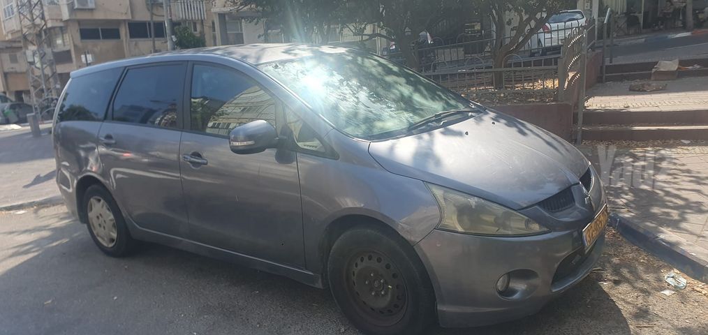 מודעת רכב מיצובישי גרנדיס