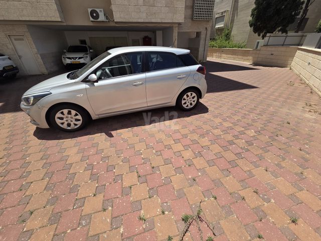 יונדאי i20