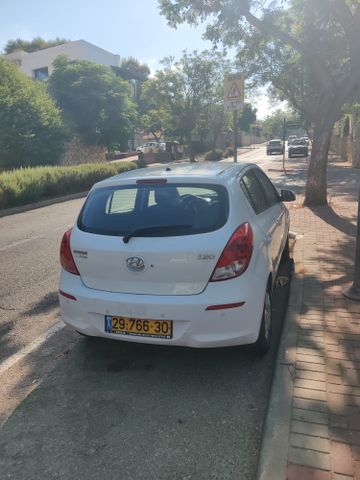 מודעת רכב יונדאי i20
