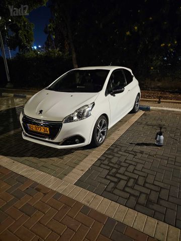 מודעת רכב פיג'ו 208