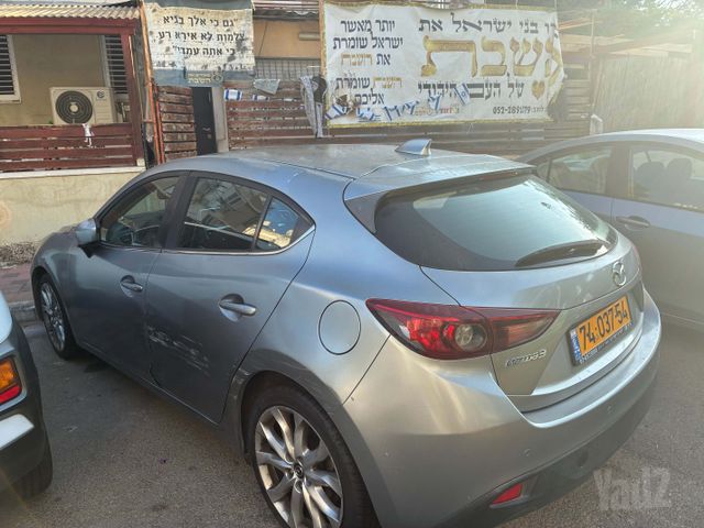 מודעת רכב מאזדה 3
