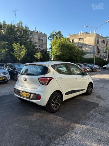 יונדאי i10
