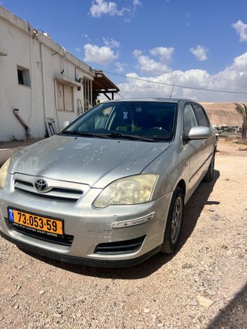 טויוטה קורולה