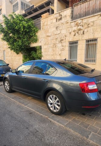 סקודה אוקטביה