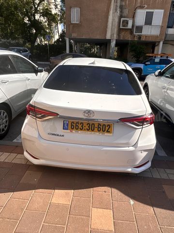 מודעת רכב טויוטה קורולה