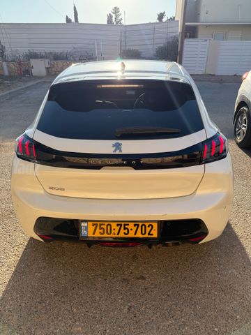 פיג'ו 208