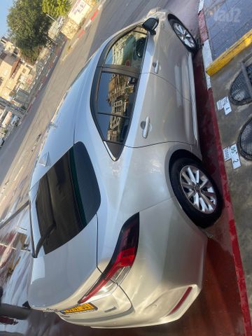 מודעת רכב טויוטה קורולה