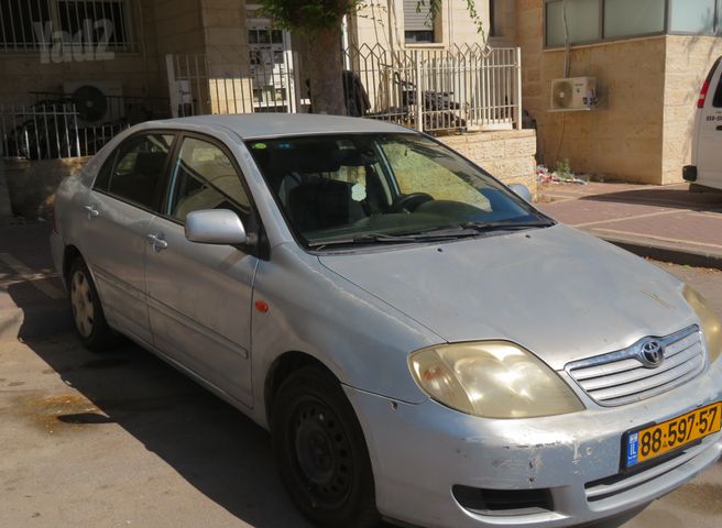 טויוטה קורולה