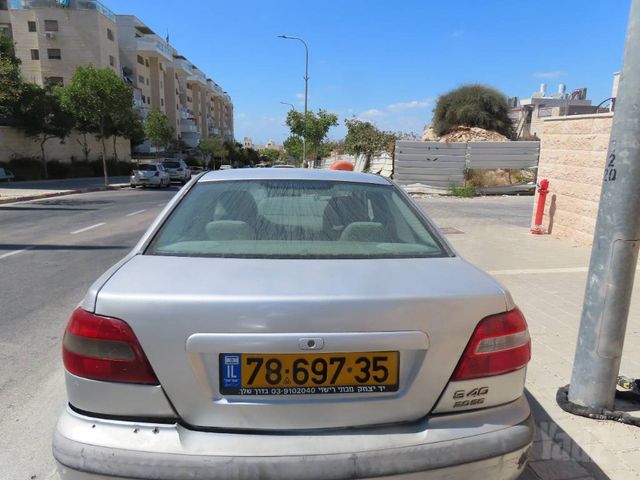 וולוו S40