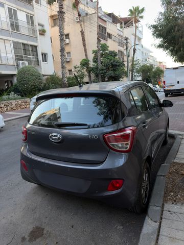 יונדאי i10