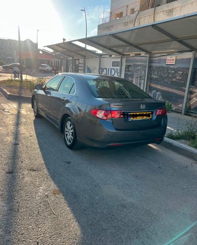 מודעת רכב הונדה אקורד