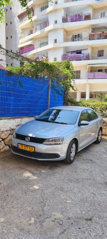 מודעת רכב פולקסווגן ג'טה