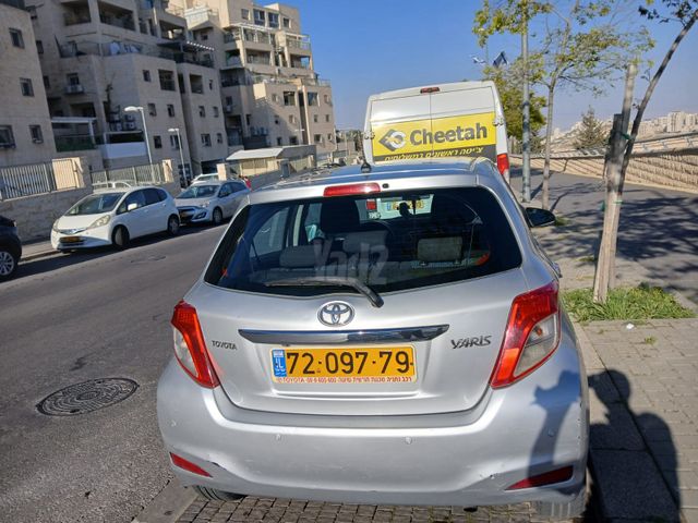 טויוטה יאריס