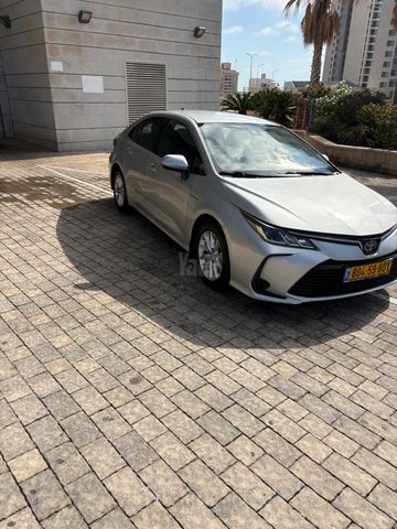 טויוטה קורולה